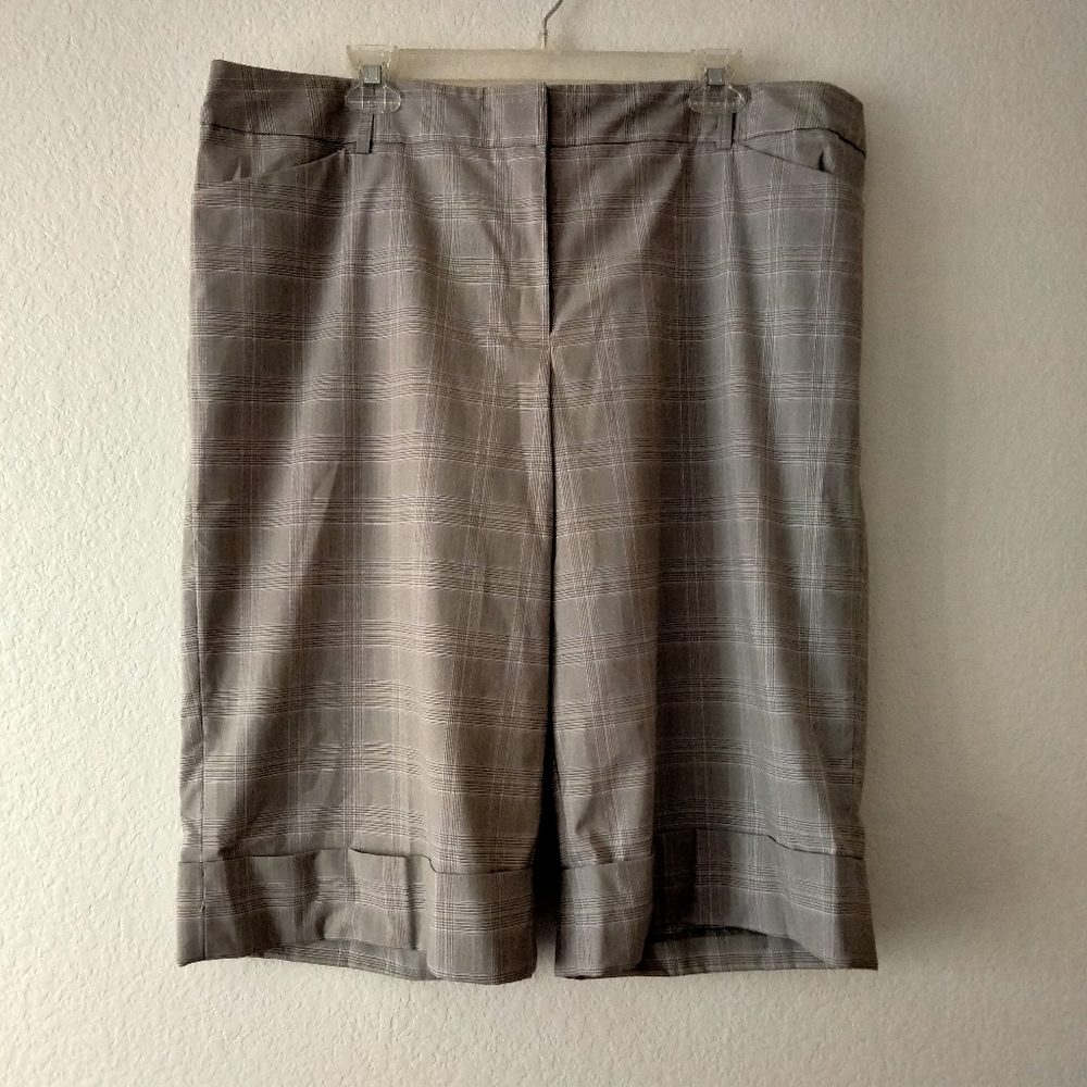 Lane Bryant Shorts Plus Size 20 Gray Plaid Bermuda Pockets Business
